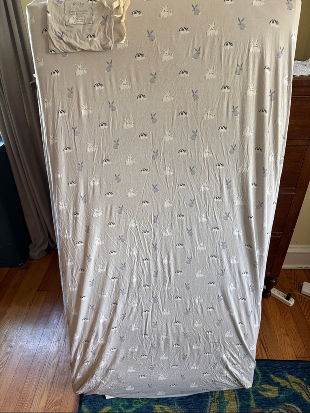 Kyte Baby Crib sheet in Bunny